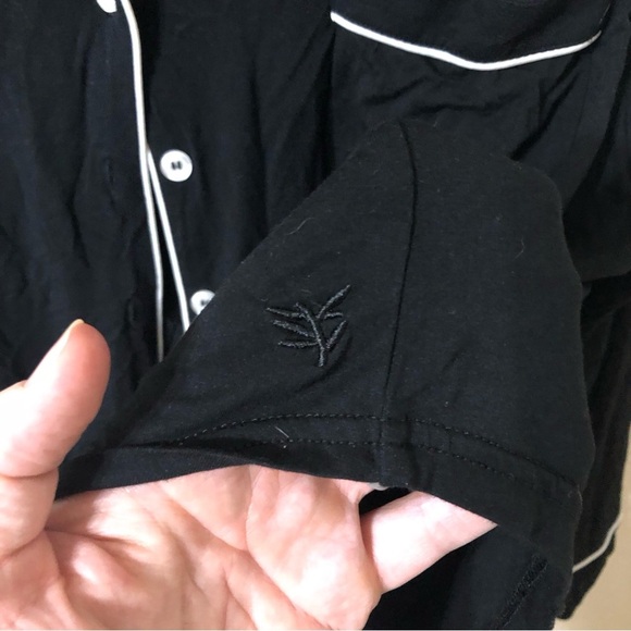 Cozy Earth Women's Bamboo Stretch Knit Long Sleeve Pajama Top in Black - Size XL - Picture 4 of 8